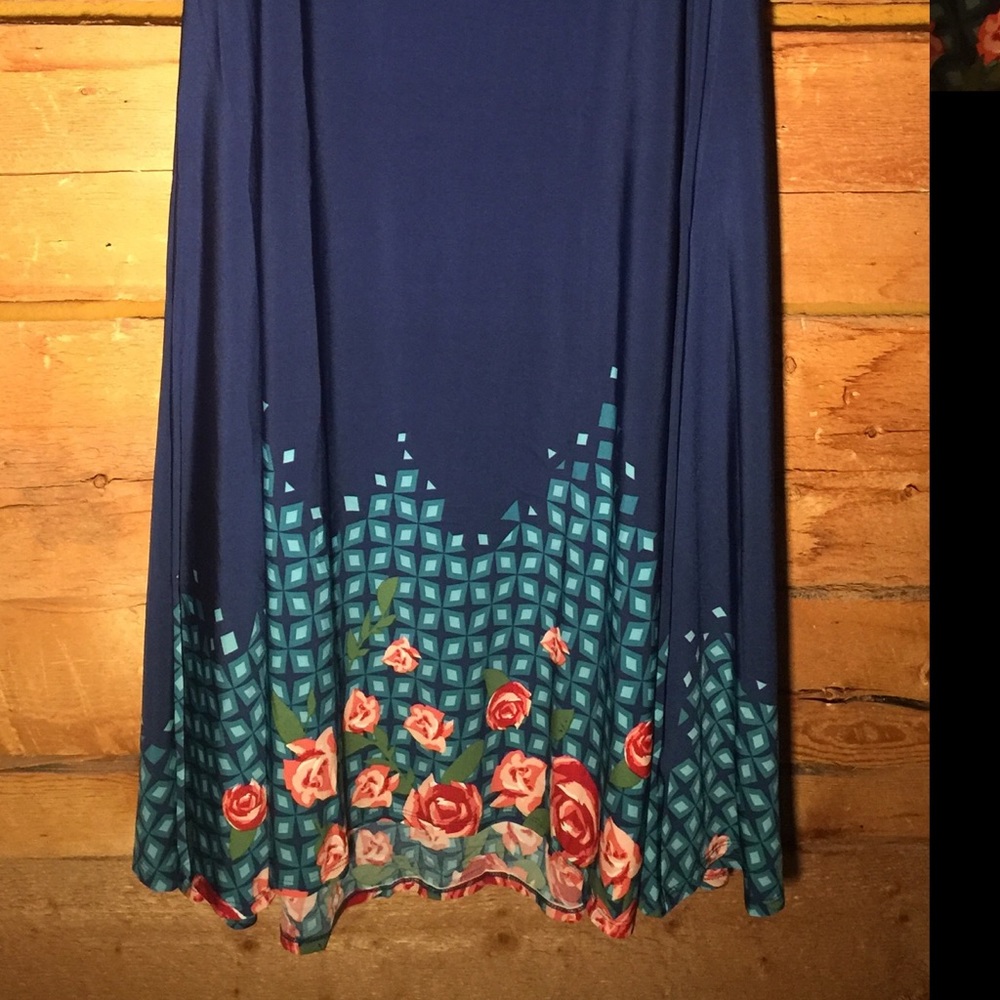 Lularoe Med Dipped Maxi! NWT